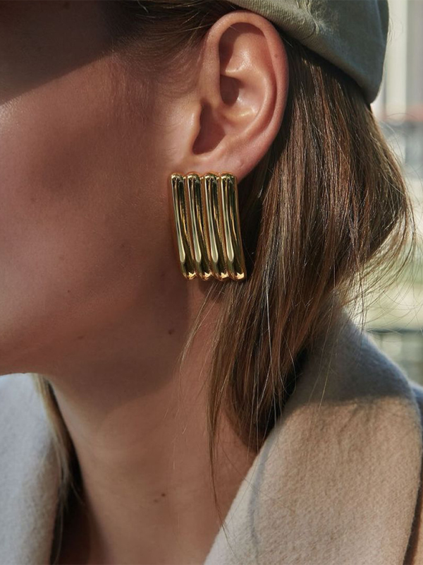 Gold Striped Earrings - Simple and Versatile