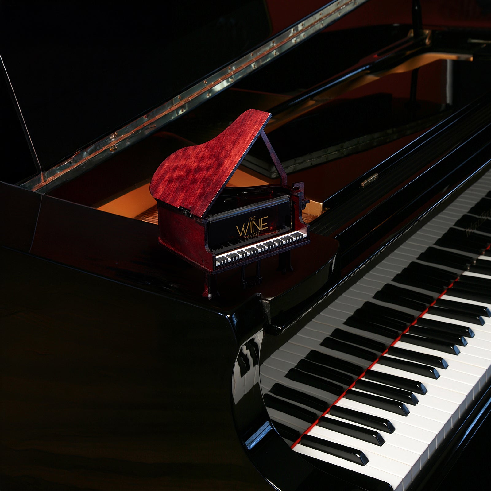 Piano Shaped Whiskey & Wine Decanter - 25OZ Pianist Instrument Unique Decanter Set with Beautiful Gift Box, Gift for Instrumentalist, Music Lover, Orchestra, Musicals, Broad Way Keyboard Enthusiasts-4